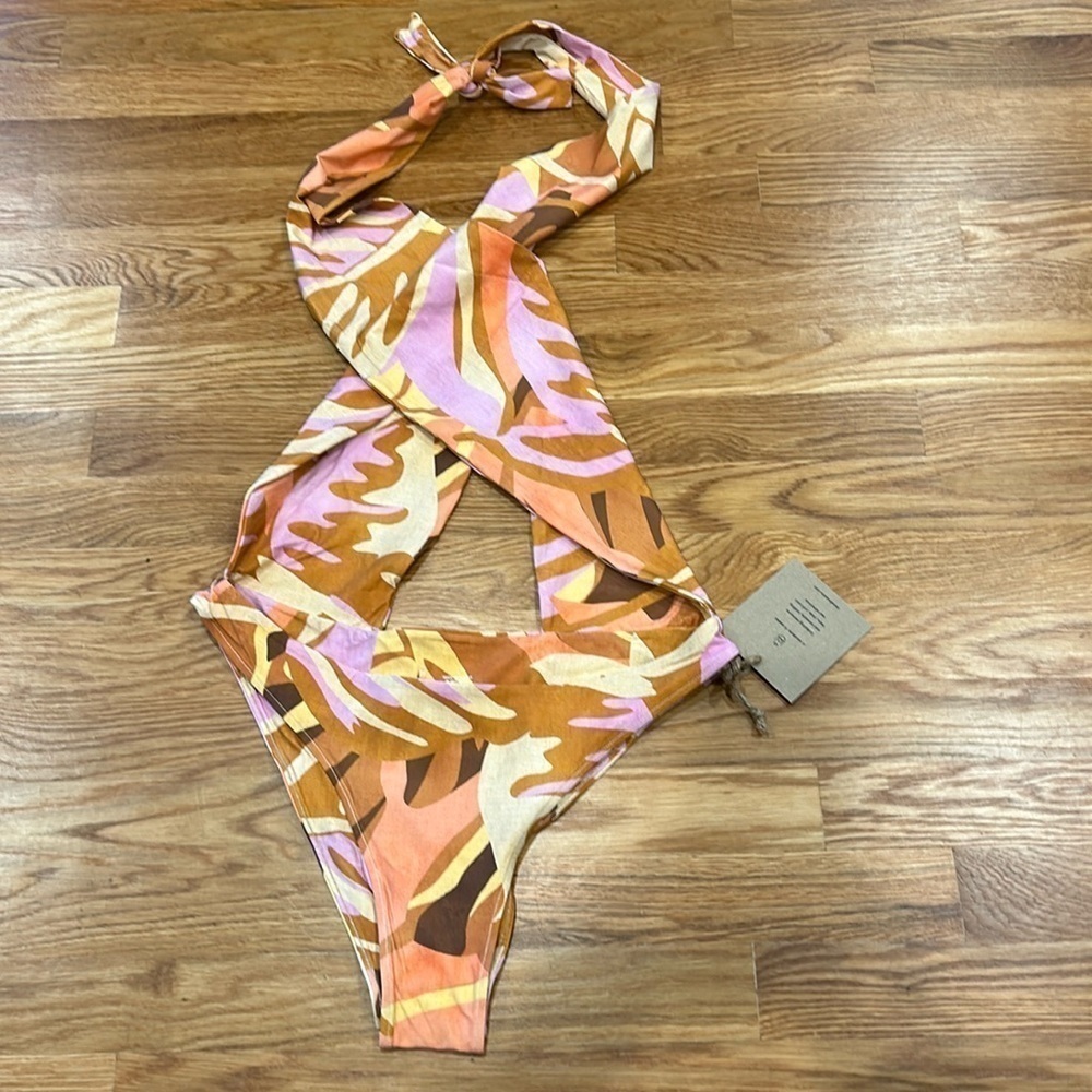 Stone Fox Swim x revolve Azalea One Piece Tropic women’s size large new w tags
